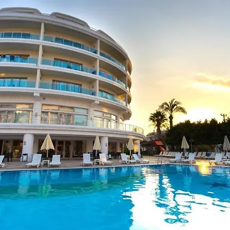 Hotel Pineta Park Deluxe 5*