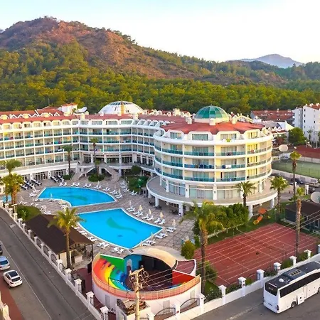 Pineta Park Deluxe Hotel 5*